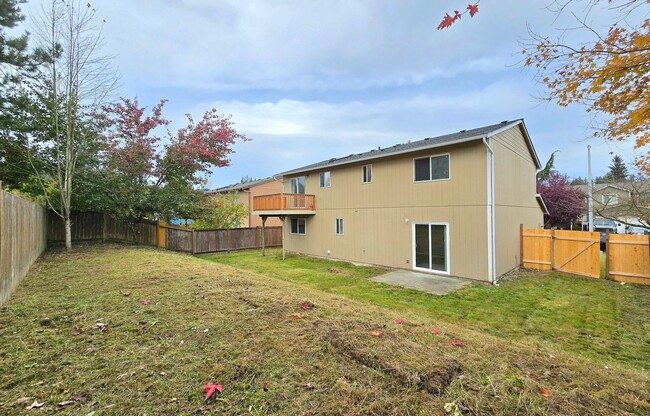 Building Photo - Updated Home with 4 Bedroom + Bonus Room i...