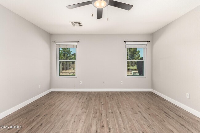 Building Photo - 2771 S Sailors Way