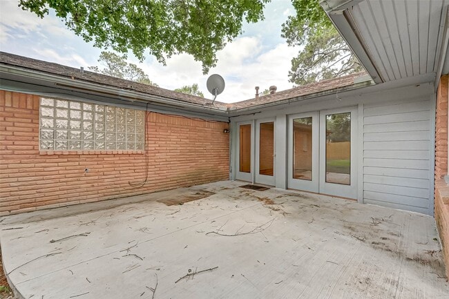 Building Photo - 5734 Spellman Rd