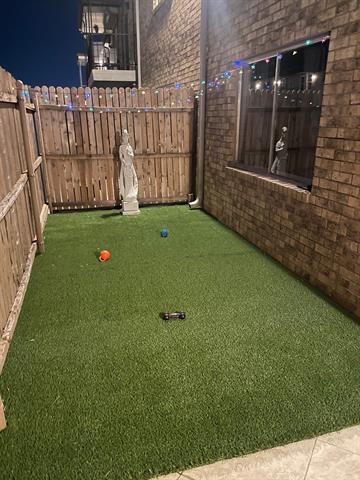 Building Photo - 7911 Meadow Park Dr