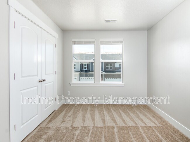 Building Photo - 16297 S Truss Dr