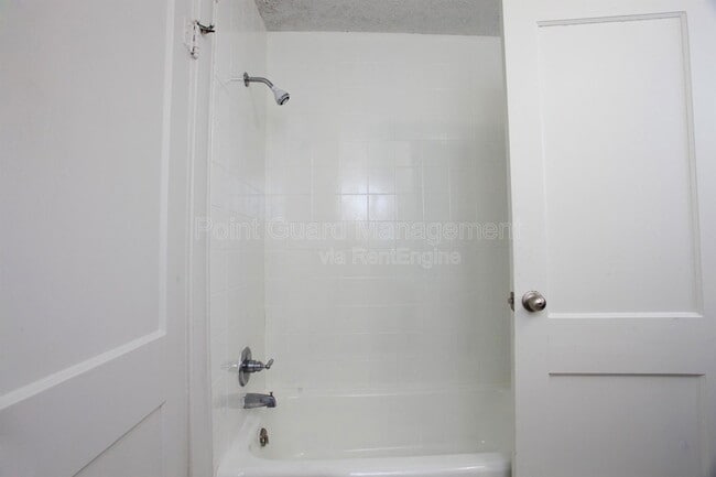 Building Photo - 706 S Pattie St