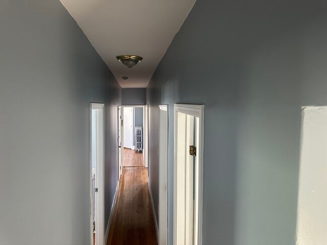 Building Photo - 7 Gayland St