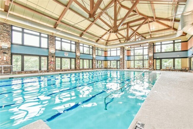 Building Photo - 6111 Longleaf Dr