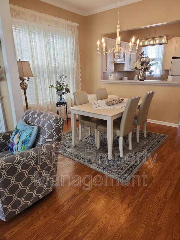 Building Photo - 105 Barberry St