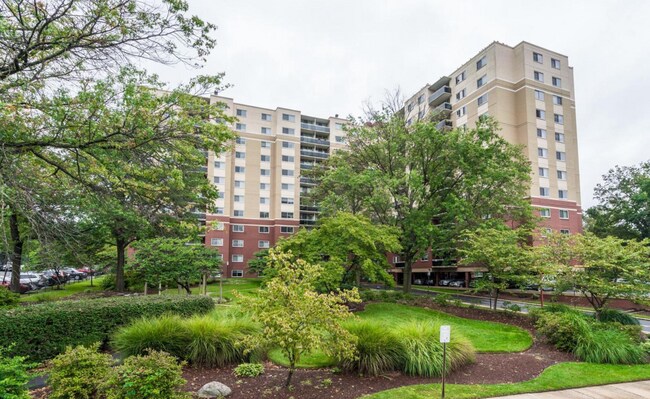 Primary Photo - Beautiful Three-Bedroom Apartment In Tacom...