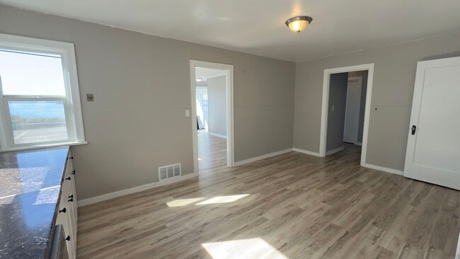 Building Photo - 627 W Marine Dr