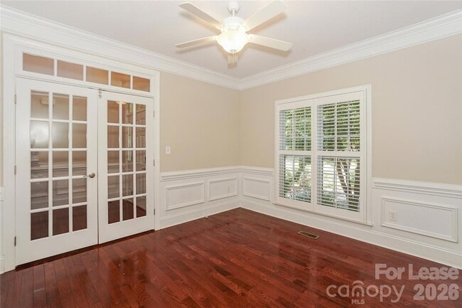 Building Photo - 181 Streamside Pl