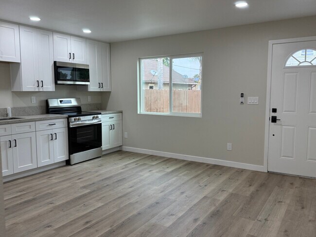 Building Photo - 2075 Julian Ave