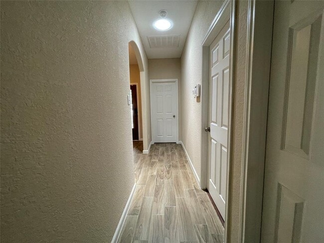 Building Photo - 6110 Moran Crest Dr