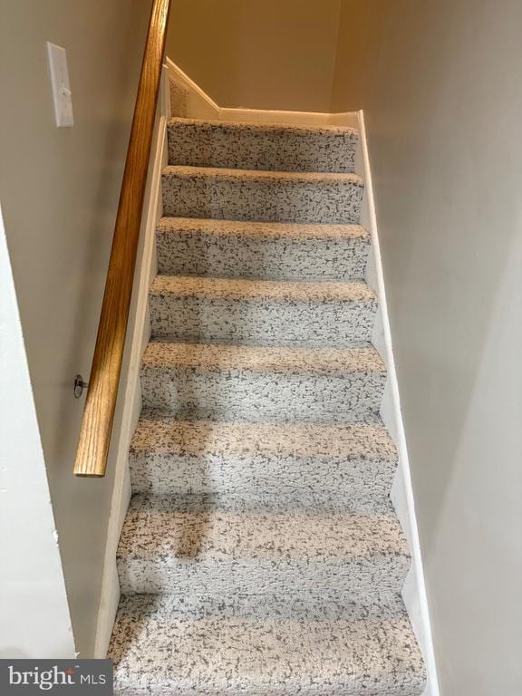 Building Photo - 9200 Bridle Path Ln