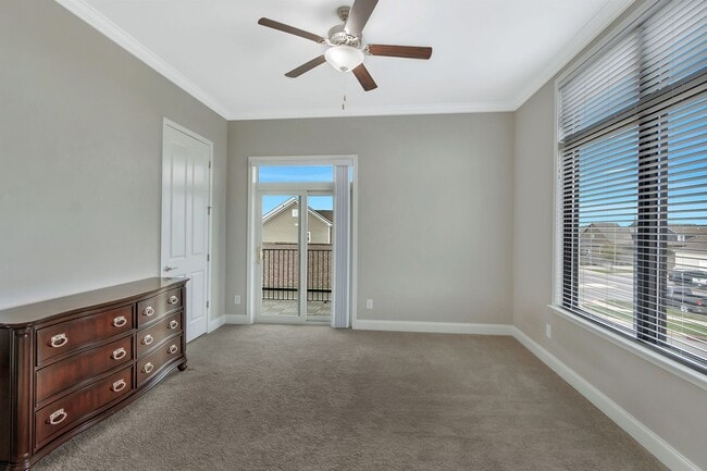 Building Photo - 2052 Sunflower Dr