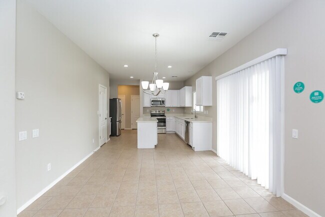 Building Photo - 918 S 118th Ln