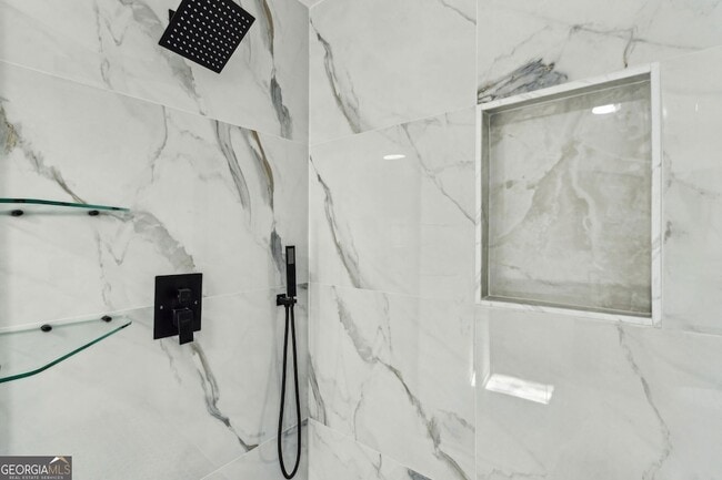 Building Photo - 597 Paper Mill Rd