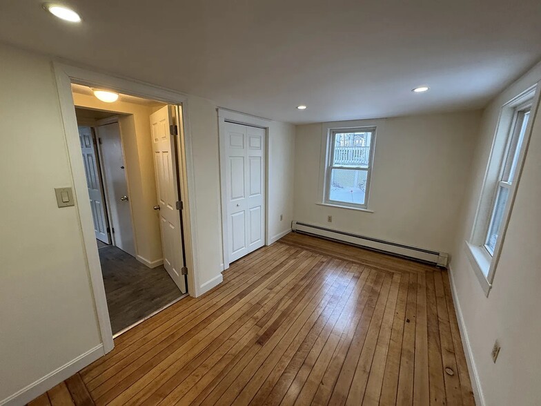 Building Photo - 16 Sturgis St