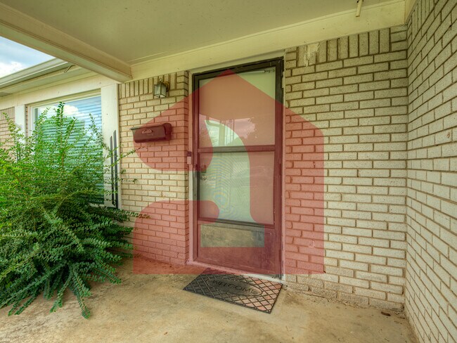 Building Photo - 2926 NW 72nd St