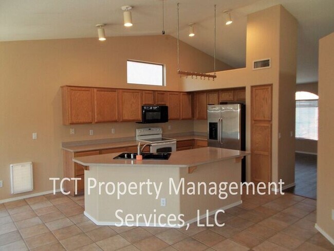 Building Photo - Beautiful Chandler Home!