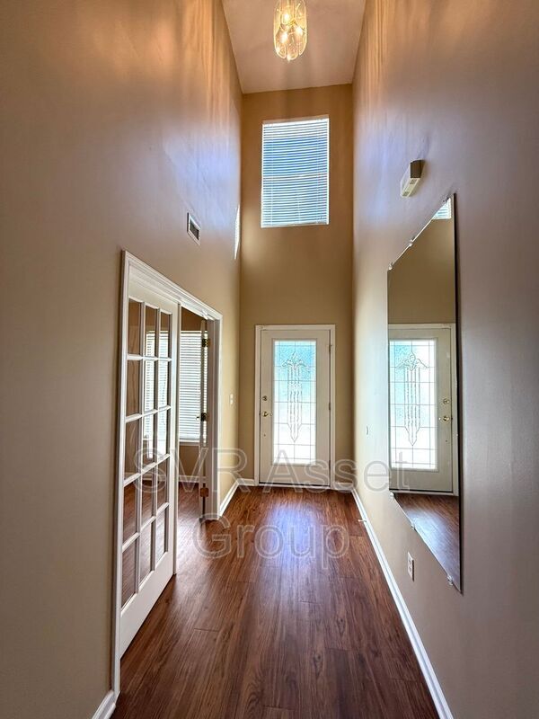 Building Photo - 3343 Burgandy Branch Dr