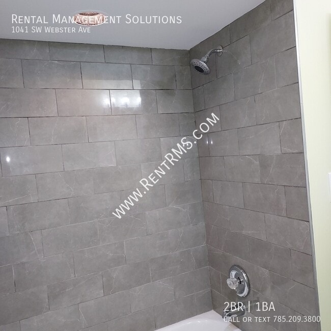 Building Photo - 1041 SW Webster Ave