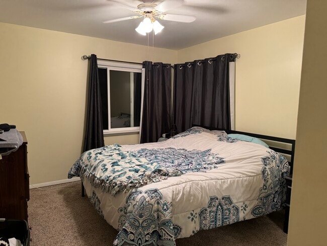 Building Photo - Gougeon Lake House