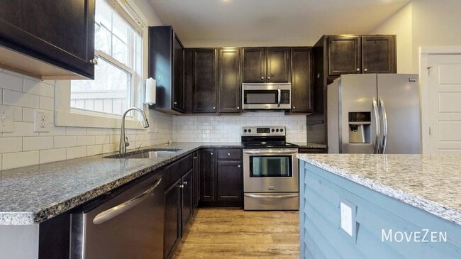Building Photo - 2801 Stone Rock Dr