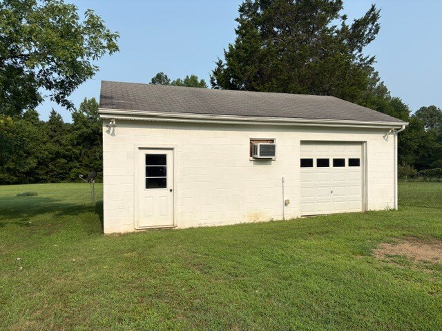 Building Photo - 1624 Germantown Rd