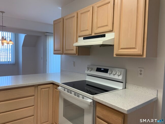 Building Photo - 1433 Windward Rd