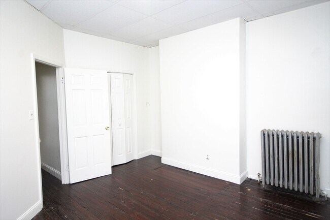 Building Photo - 1708 Linden Ave
