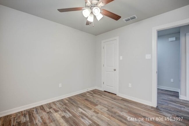 Building Photo - Gorgeous 3/2/2 in SW Lubbock