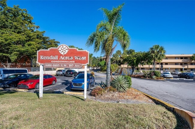 Building Photo - 8415 SW 107th Ave