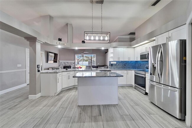 Building Photo - 18507 Country Crest Pl