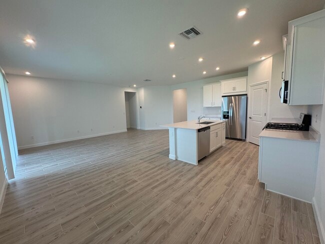 Building Photo - 14285 Murney Wy