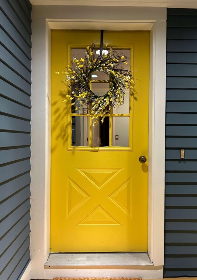 Building Photo - 12 Morningstar Dr