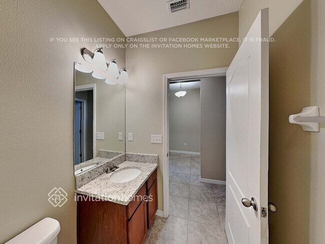 Building Photo - 11604 Warren Oaks Pl