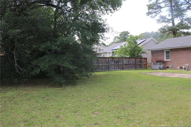 Building Photo - 5681 Pepperbush Dr