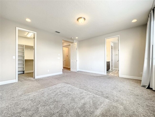 Building Photo - 4993 Southlawn Ave