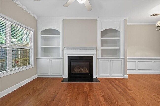 Building Photo - 295 Snowgoose Ct