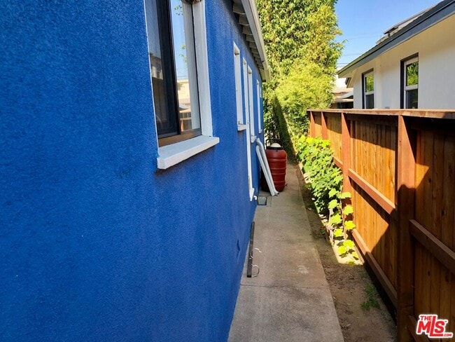 Building Photo - 1727 Franklin St