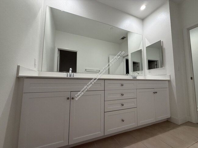 Building Photo - 02/2026