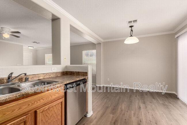 Building Photo - 4136 E Sierrita Rd