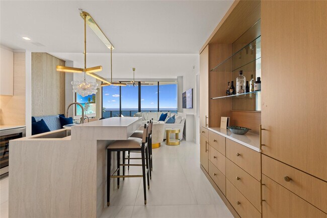 Building Photo - 900 N Ocean Blvd