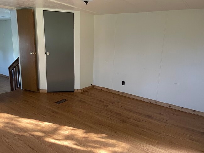 Building Photo - 3818 Co Rd 826