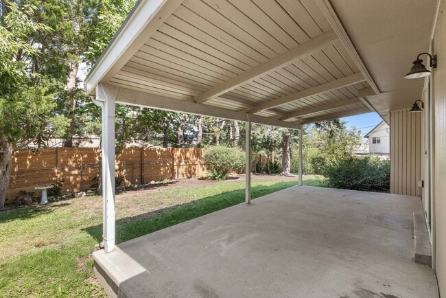 Building Photo - 3095 Heidelberg Dr