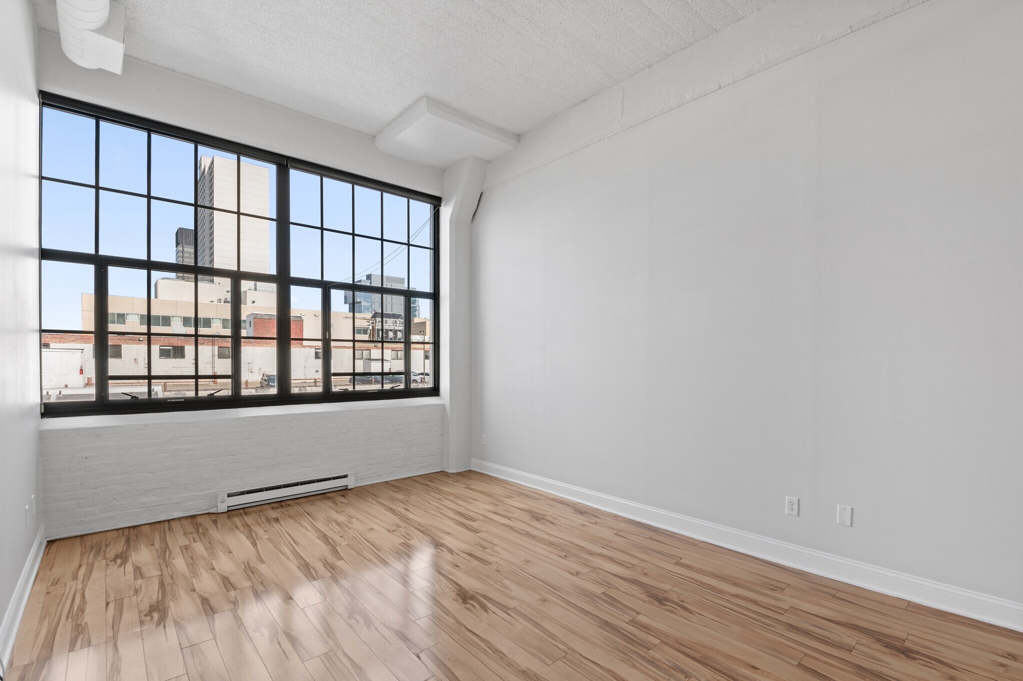 Building Photo - 2429 Locust St