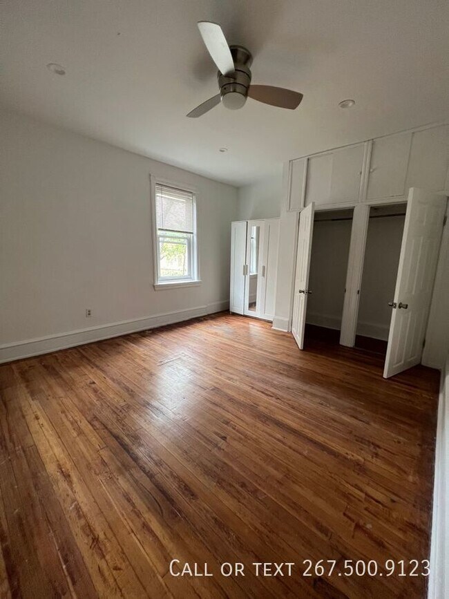 Building Photo - 236 S 45th St