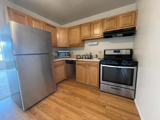 Primary Photo - 111 Harrington Ave