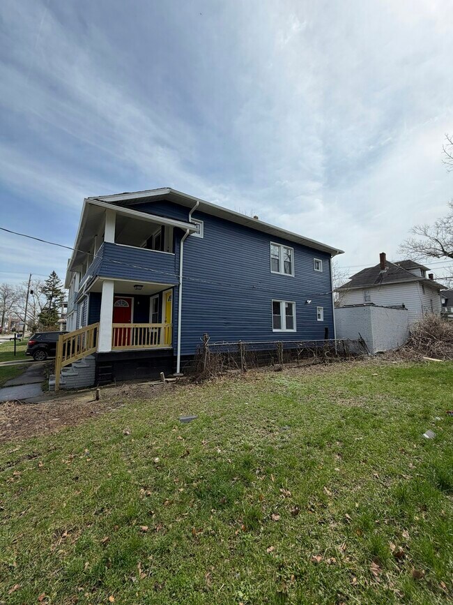 Building Photo - 12104 Osceola Ave