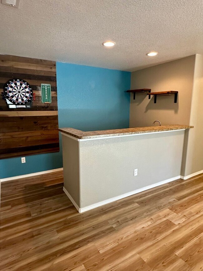 Building Photo - BEAUTIFUL 4BD HOME in MESA RIDGE with MOUN...