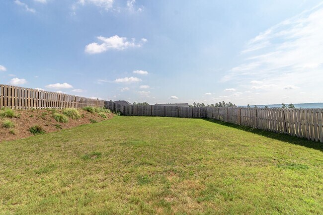 Building Photo - ? Welcome to Your Dream Home! ?