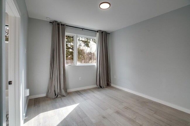 Building Photo - 2108 Tillery St